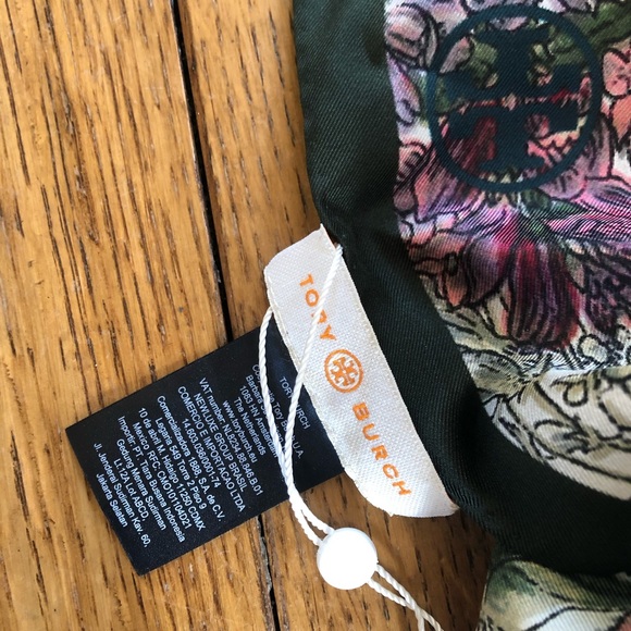 NWT Tory Burch melody floral neckerchief scarf - Picture 4 of 5